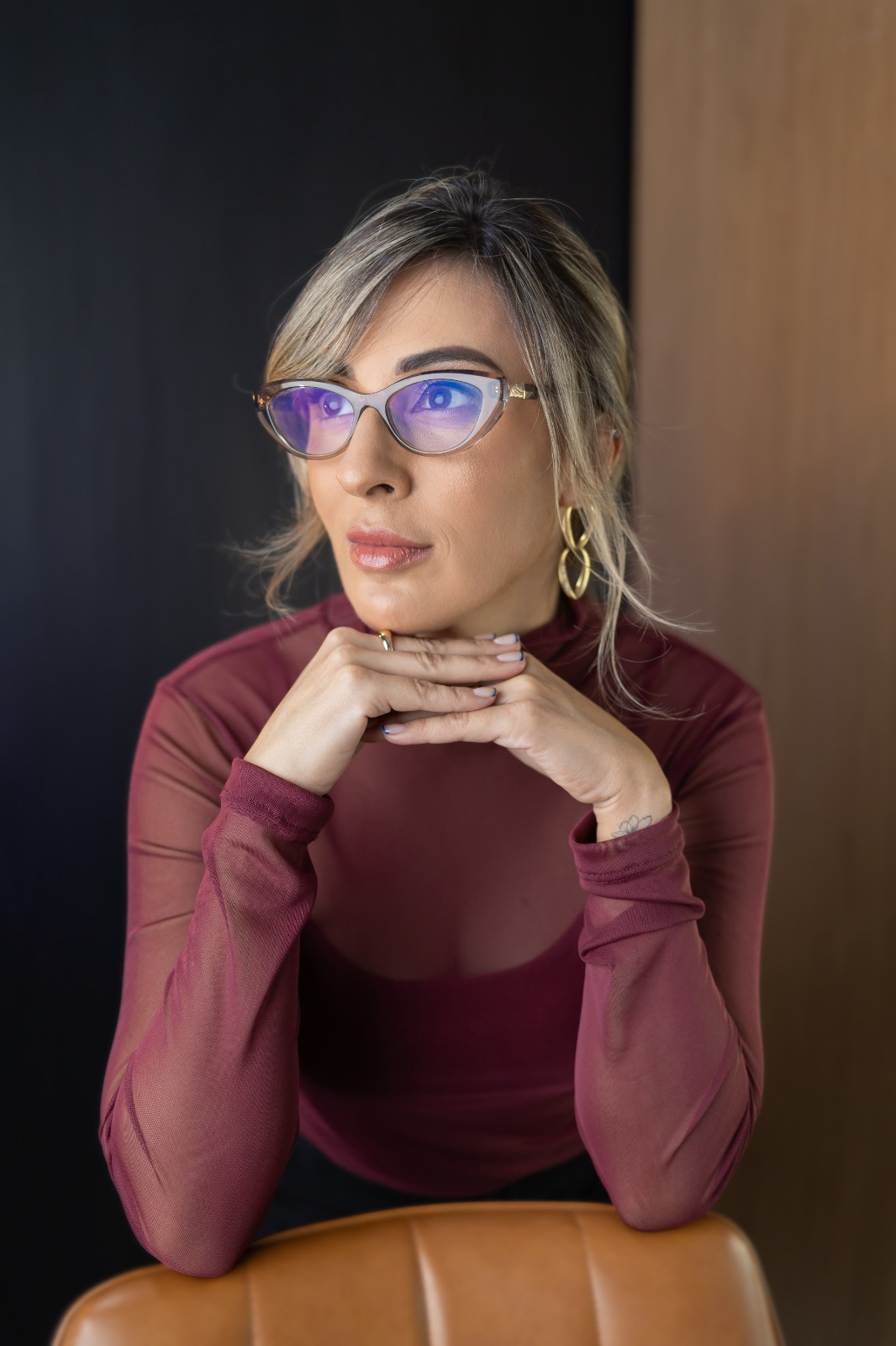 Dra. Cláudia Fonseca em seu consultório